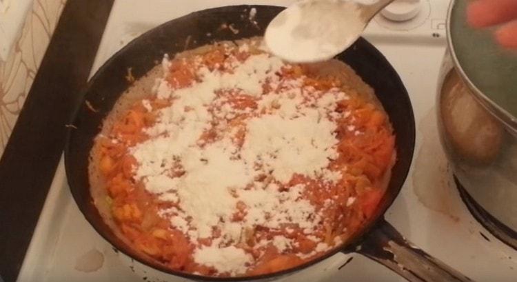 To thicken the gravy, add the flour.