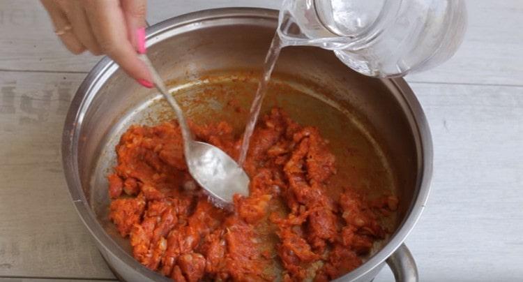 Add water and mix the sauce well.