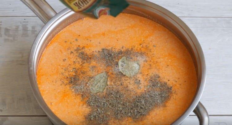 Salt and pepper sauce, add spices, bay leaf.