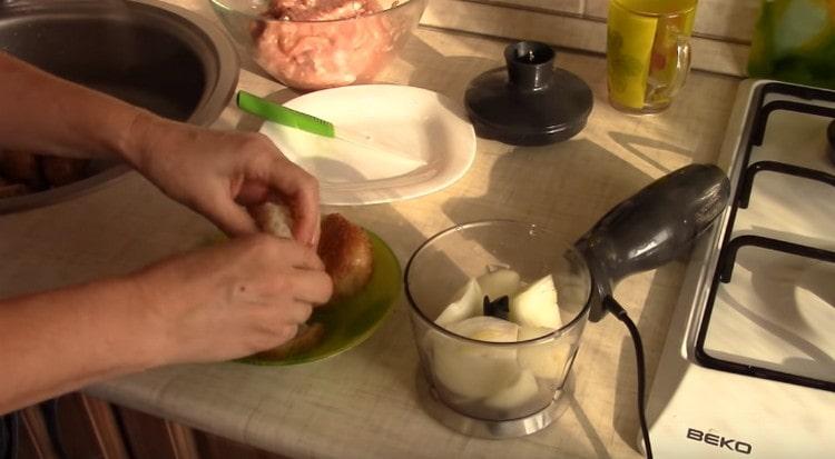 Soak bread in water and grind it by hand.
