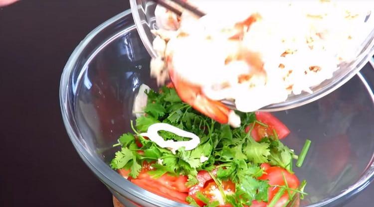 We combine vegetables with funchose and seafood.