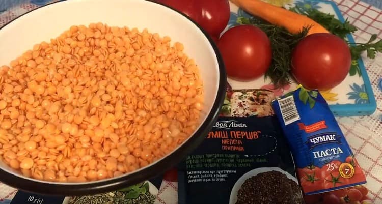 Wash the lentils and soak in advance.