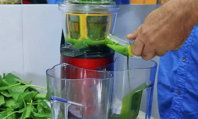 Cooking pancakes with spinach