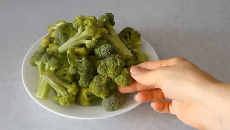 Cooking recipe broccoli in a pan
