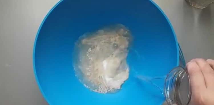 Cooking buns from yeast dough