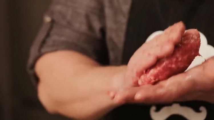 Form a cutlet to make a burger