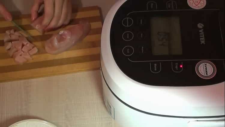 Prepare the ingredients to make julienne