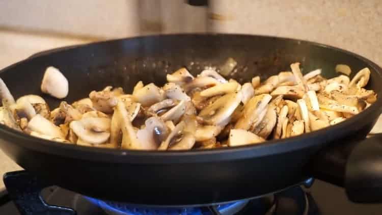 champignon julienne add salt