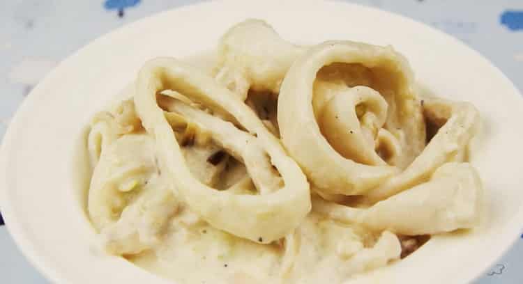 squids in sour cream sauce are ready
