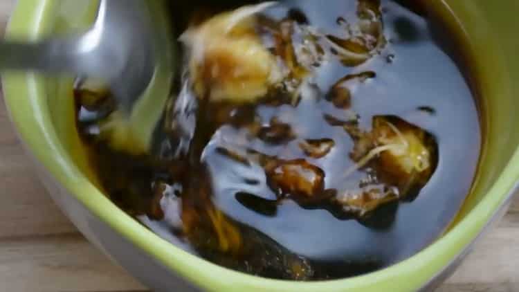 To prepare the noodles, prepare the ingredients