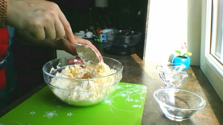 To prepare the cheesecake, prepare the ingredients