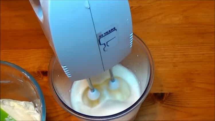 To prepare the cream, prepare the ingredients