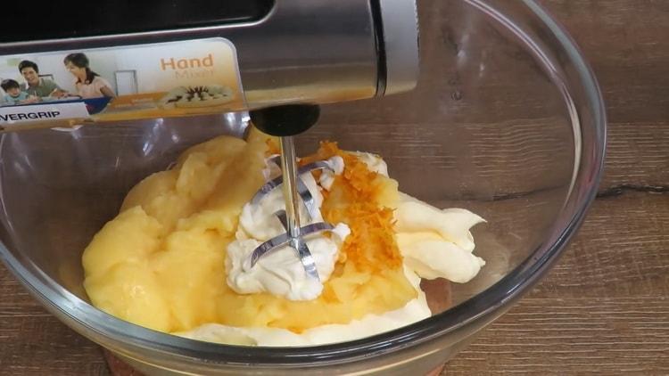 To make cream with mascarpone for the cake, mix the ingredients