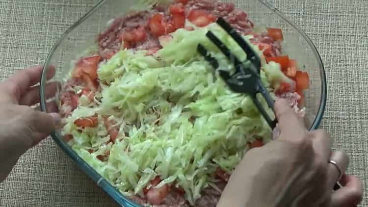 To prepare lazy cabbage rolls, lay a layer of cappuccino