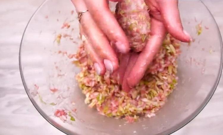 Form a cutlet to make cabbage rolls