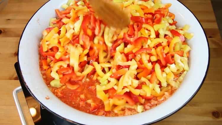 To mix lecho mix the ingredients