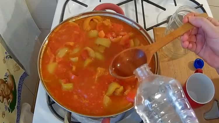 Add vinegar to make lecho