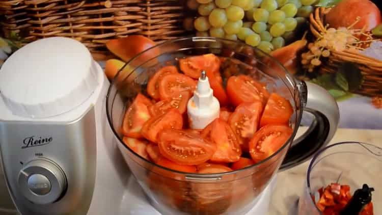 To prepare lecho, prepare the ingredients