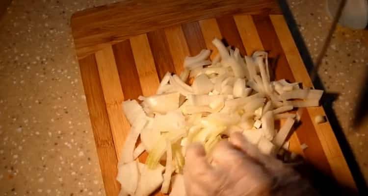 To prepare lobio, prepare the ingredients