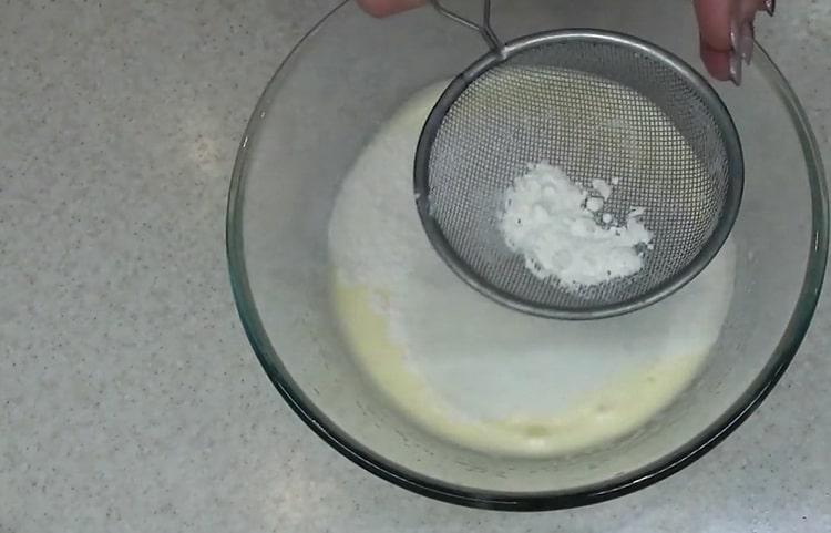 To prepare the cake, prepare the ingredients