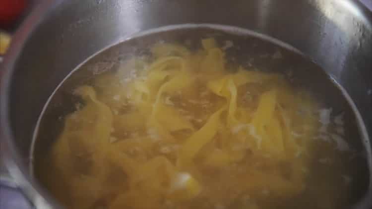 Cooking pasta with cheese