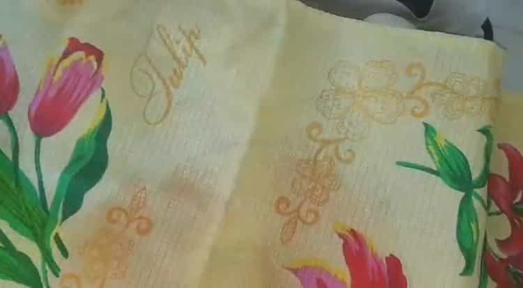 To make dumplings with potatoes, put the dough to stand