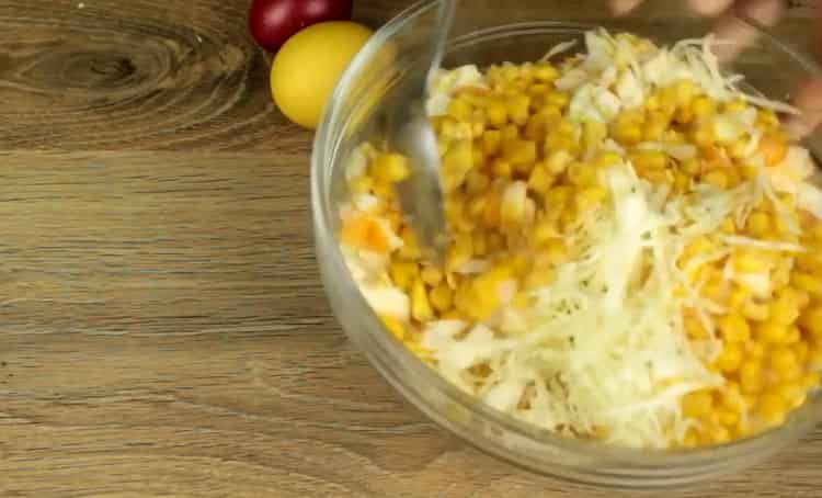 Mix the ingredients for squid