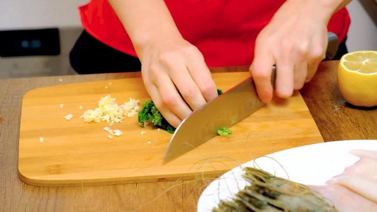 To prepare a salad, prepare the ingredients