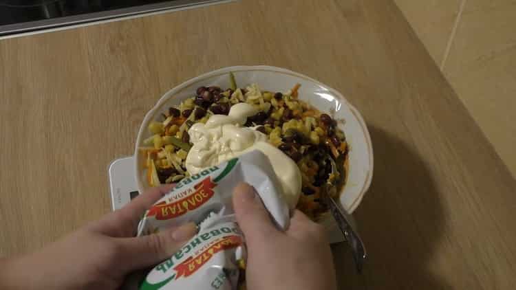 Add the sauce to make a salad