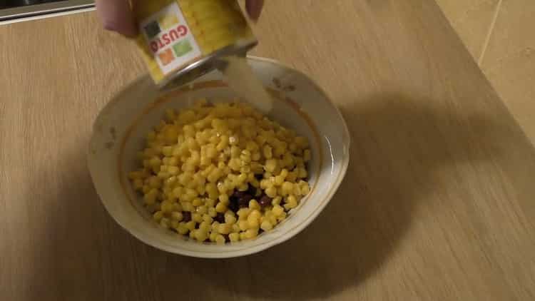 To prepare a salad, prepare the ingredients