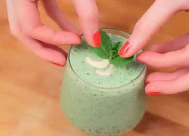 Tasty and healthy spinach smoothie 🥤