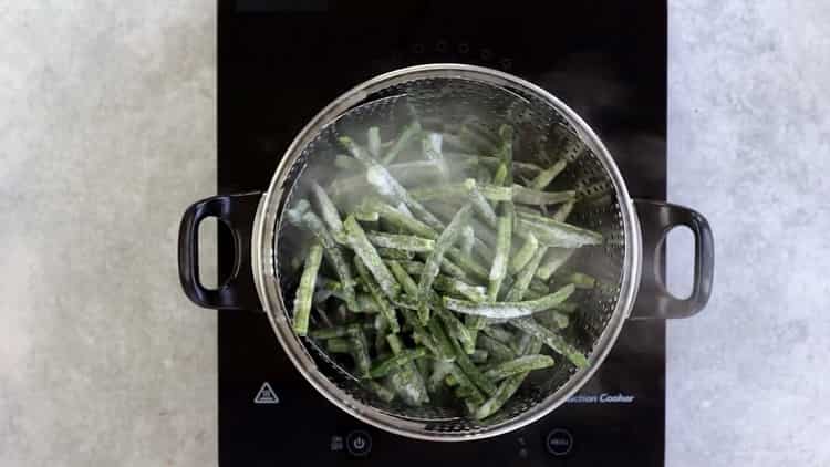 How to cook green beans in a simple recipe