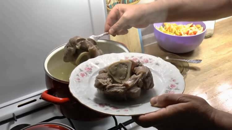 Boil the meat for the soup.