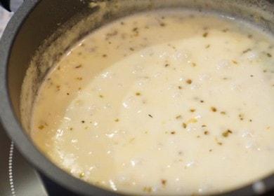 we prepare a fragrant cheese sauce for pasta according to a step by step recipe with a photo.