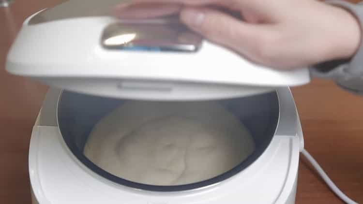 To prepare the pudding, turn on the desired mode