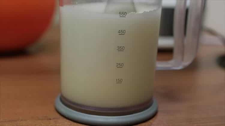 Beat whites to make a pudding.