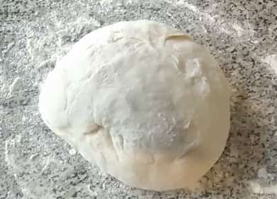 Thin pizza dough without yeast according to a step by step recipe with photo