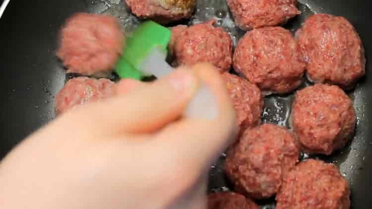 To cook meatballs, sauté minced meat
