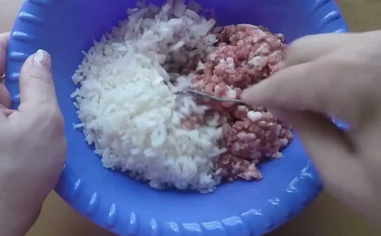 To prepare meatballs, prepare the ingredients