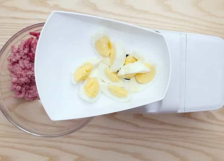 To prepare meatballs, prepare the ingredients