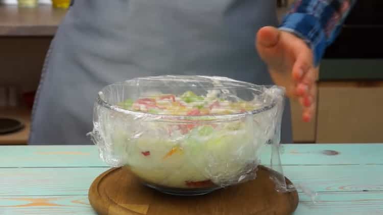 To make a jelly cake, put the ingredients in the refrigerator