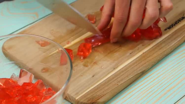 To make a cake, cut jelly