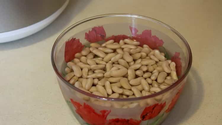 How to cook stewed beans in a slow cooker