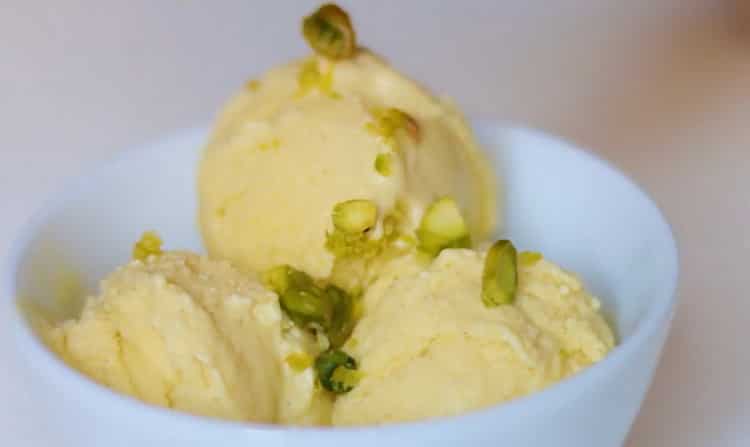 Pistachio Ice Cream Ready