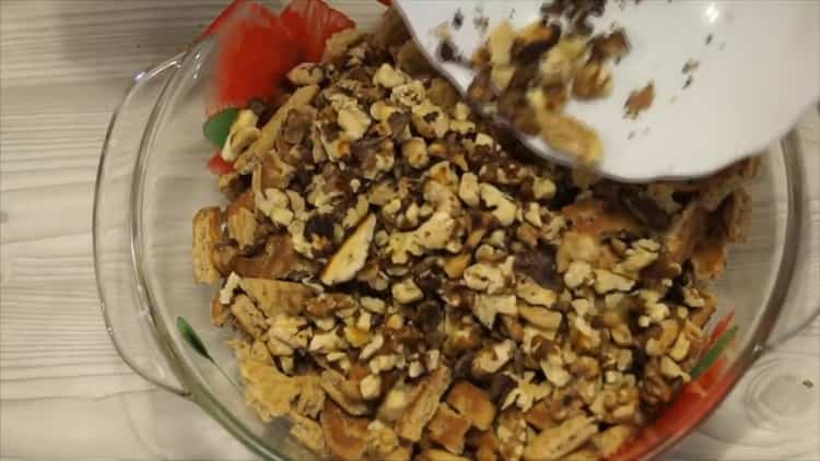 Move the ingredients to make a dessert