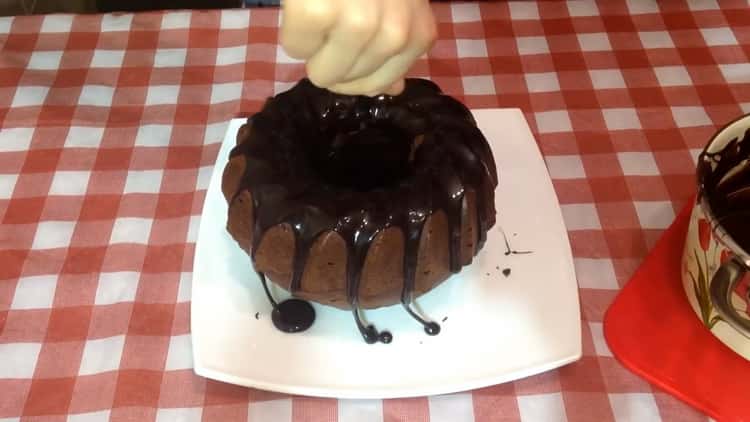 Very simple and delicious chocolate muffin - cook in silicone mold