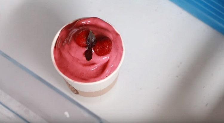 Decorate dessert and put in the freezer.