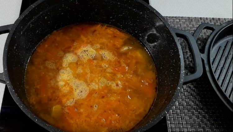 Stew meat with vegetables for about 40 minutes.