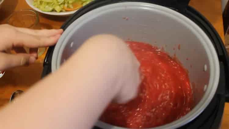 To make lecho, add tomato puree
