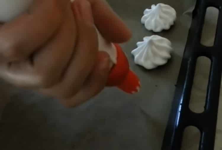 How to learn how to cook delicious meringues with a simple recipe